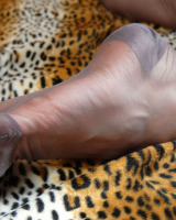 Leg Tease - 37-luu37