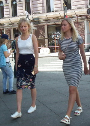 Exciting candid milfs on the streets